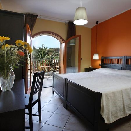 B&B Villa Rodriguez มิลาซโซ ภายนอก รูปภาพ