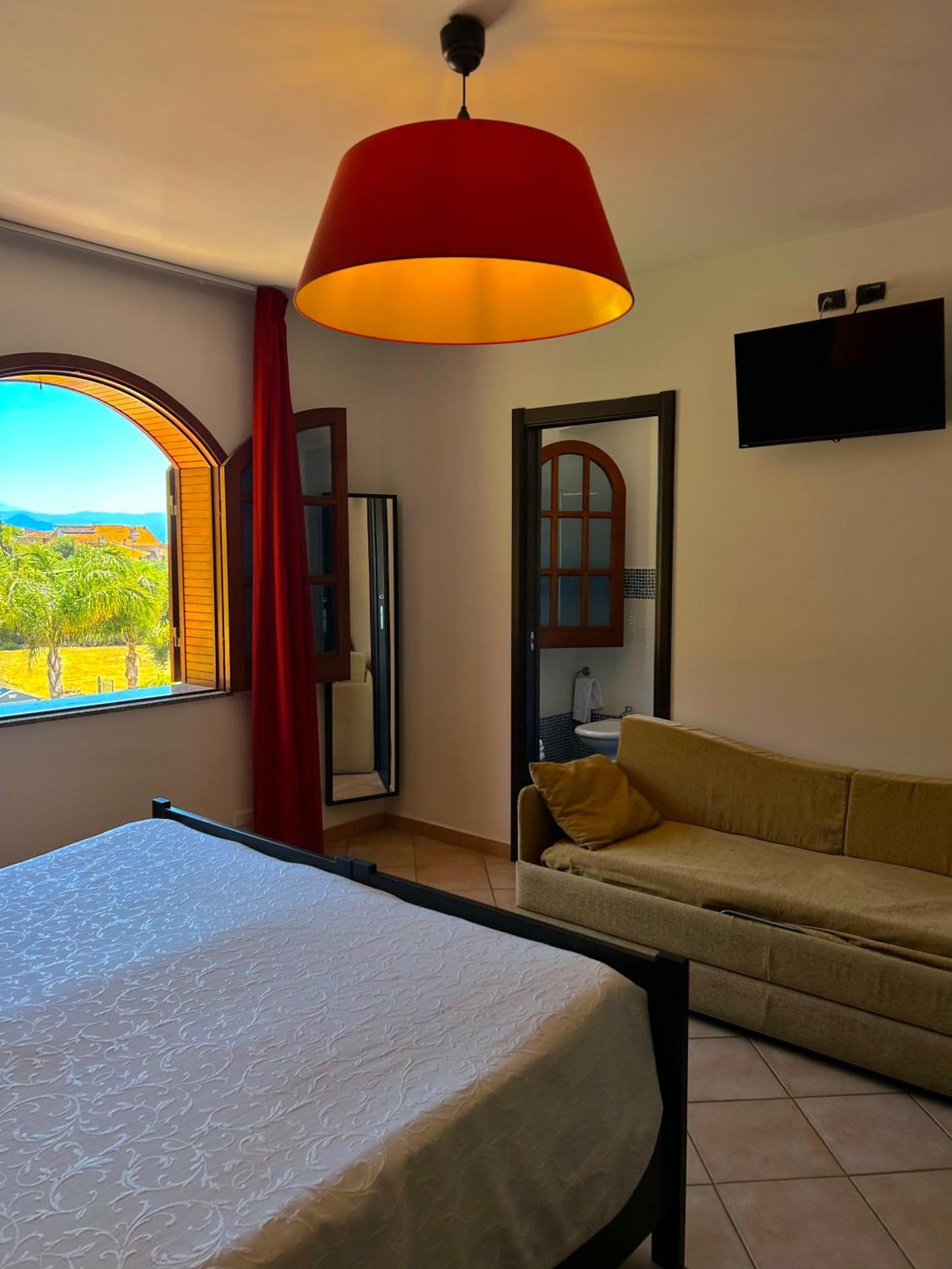 B&B Villa Rodriguez มิลาซโซ ภายนอก รูปภาพ