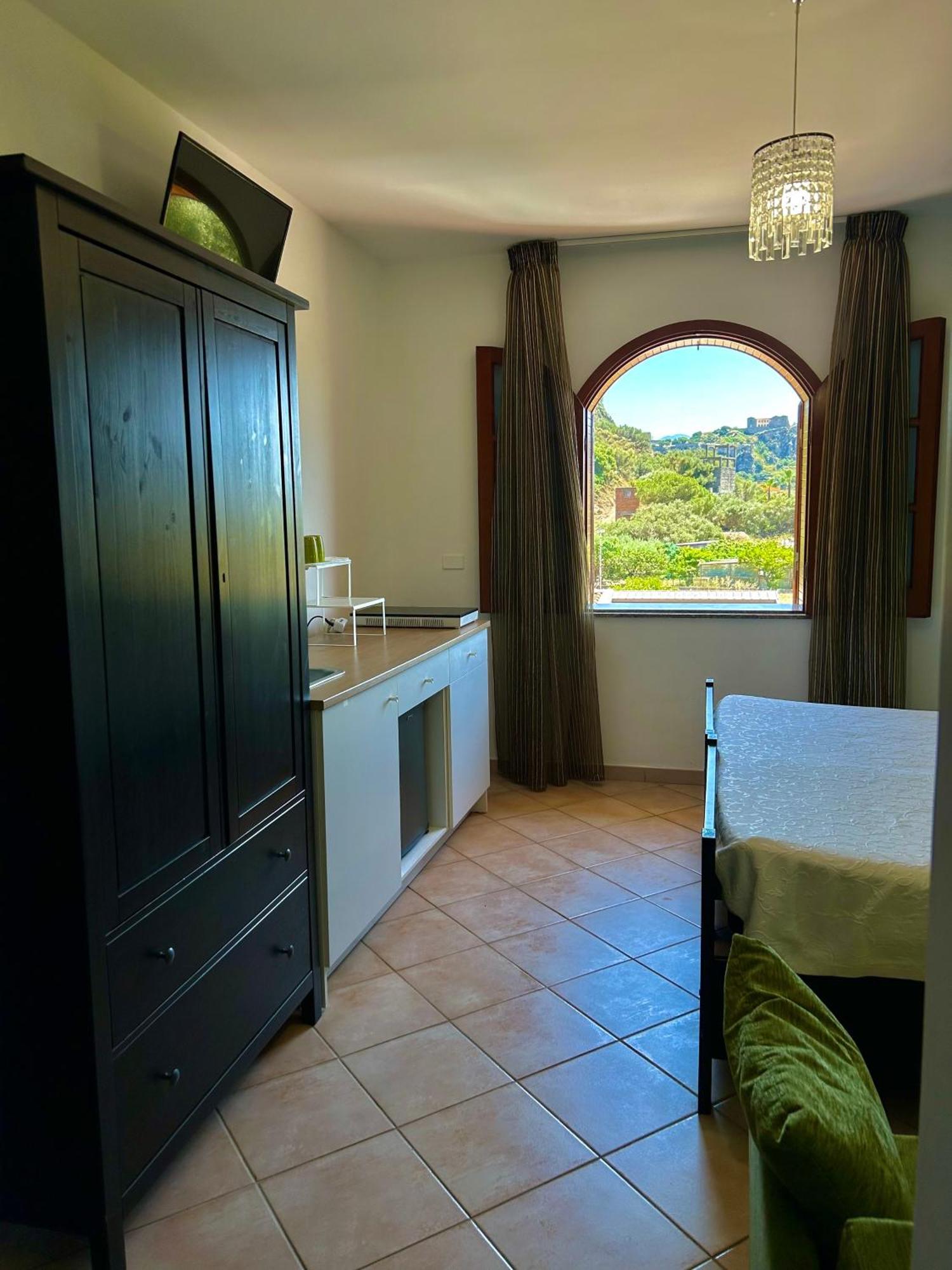 B&B Villa Rodriguez มิลาซโซ ภายนอก รูปภาพ